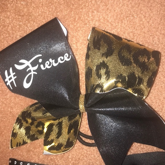 Lot of cheer bows! - Picture 3 of 3
